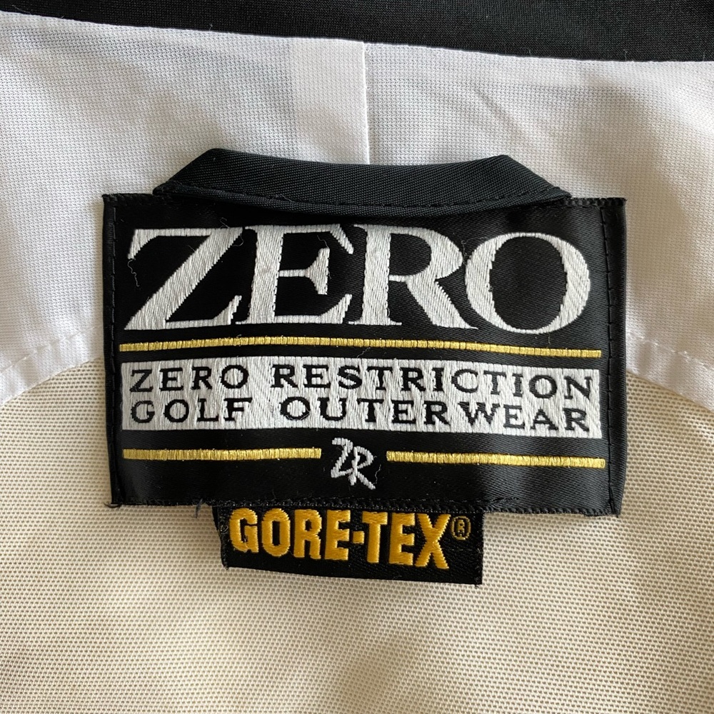 Zero Restrictions black, Goretex all weather golf jacket. Size L. - Picture 3 of 15